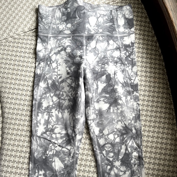 Athleta cropped legging - Picture 2 of 5